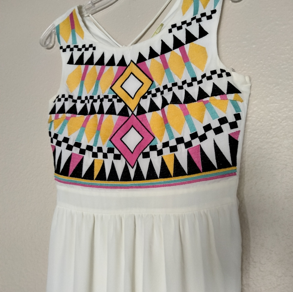 Gianni Bini White Maxi Dress with Multicolor Geometric Pattern - Picture 6 of 7